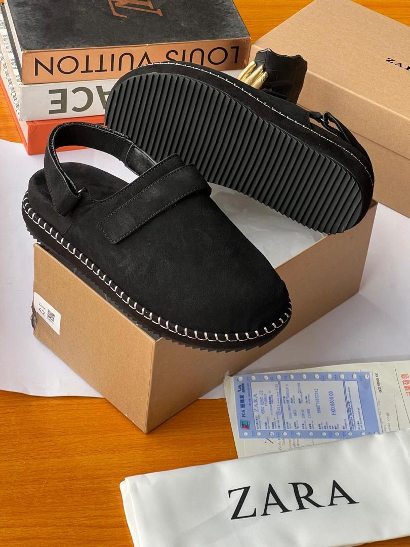 Zara Suede Clog in Onyx Black